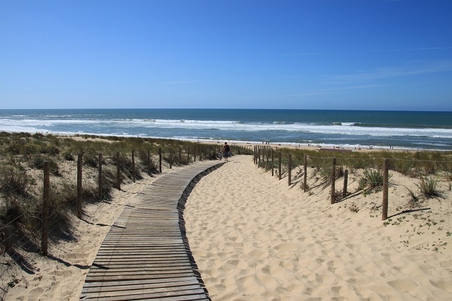 une plage dans les landes, département du gagnant Loto