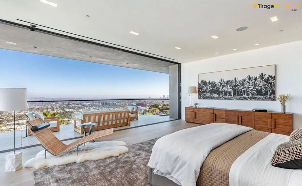 Gagnant Powerball : la chambre du manoir de luxe dans Hollywood Hills