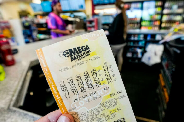 Le jackpot de deux milliards de dollars à la loterie est tombé, un