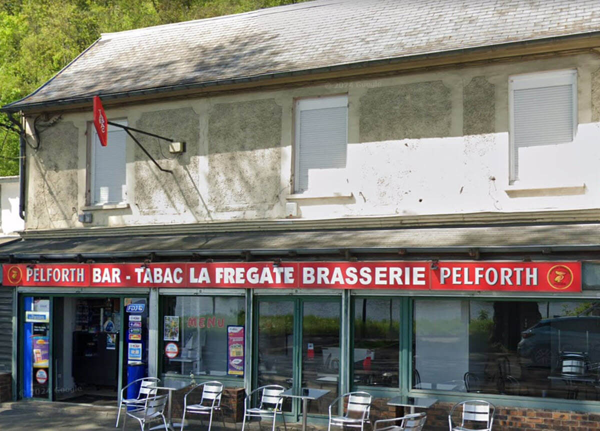 Le bar tabac La Fregate de Rolleboise où le ticket Millionnaire a été acheté