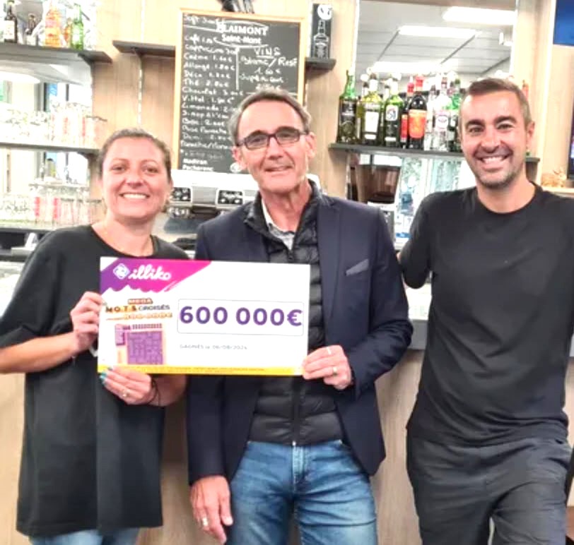 L'équipe du Bar Tabac des Platanes de Cusset qui a vendu le ticket gagnant