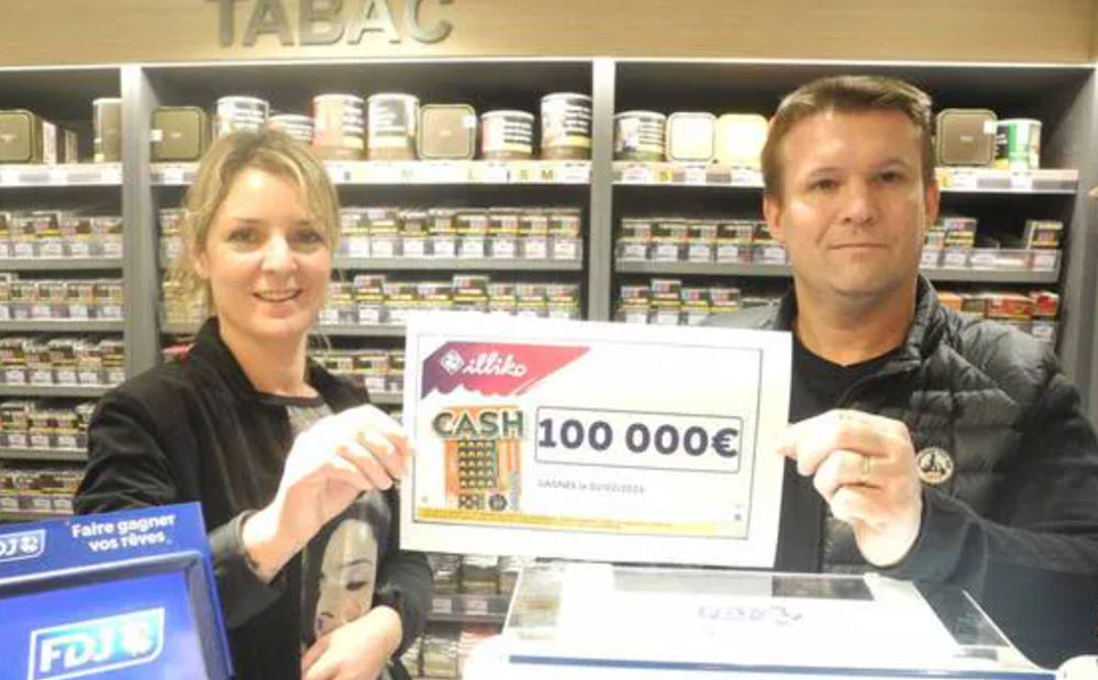 Pauline et Nicolas Renaud les gérants du tabac presse Brazza de Maulévrier dans le Maine-et-Loire