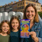 FDJ : « Je croyais que c’était un ticket perdant », elle remporte 1 million d’euros en grattant le dernier symbole à Millionnaire