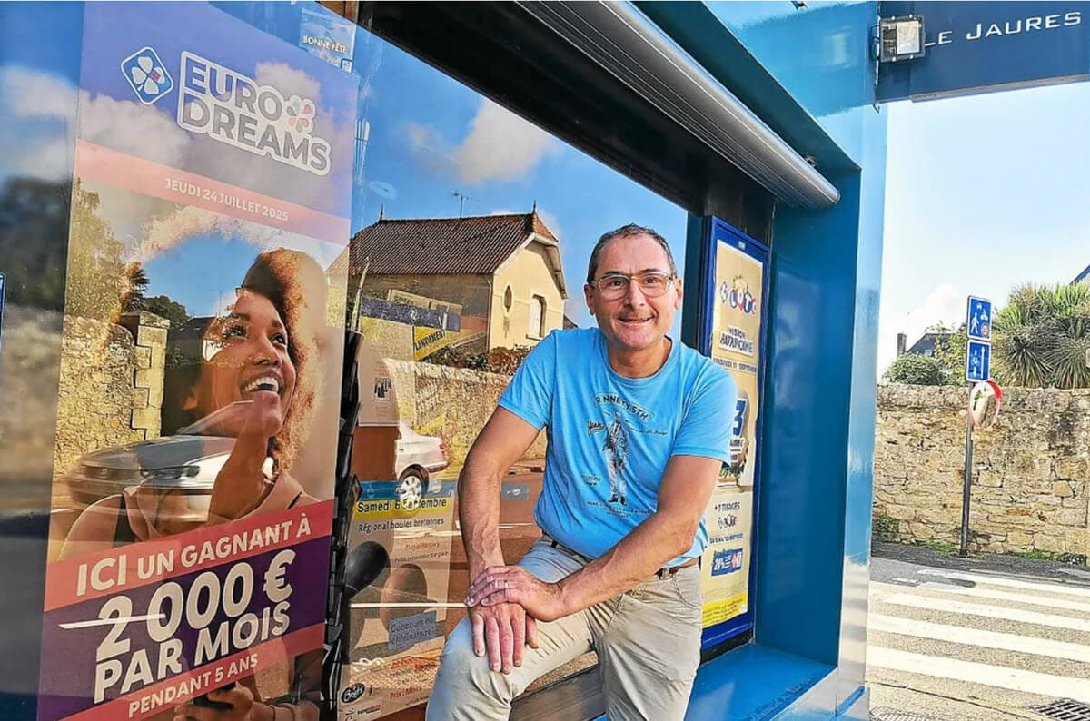 Mickael Besnard, le gérant du bar tabac le Jaurès à Pontivy qui a vendu le ticket gagnant Eurodreams