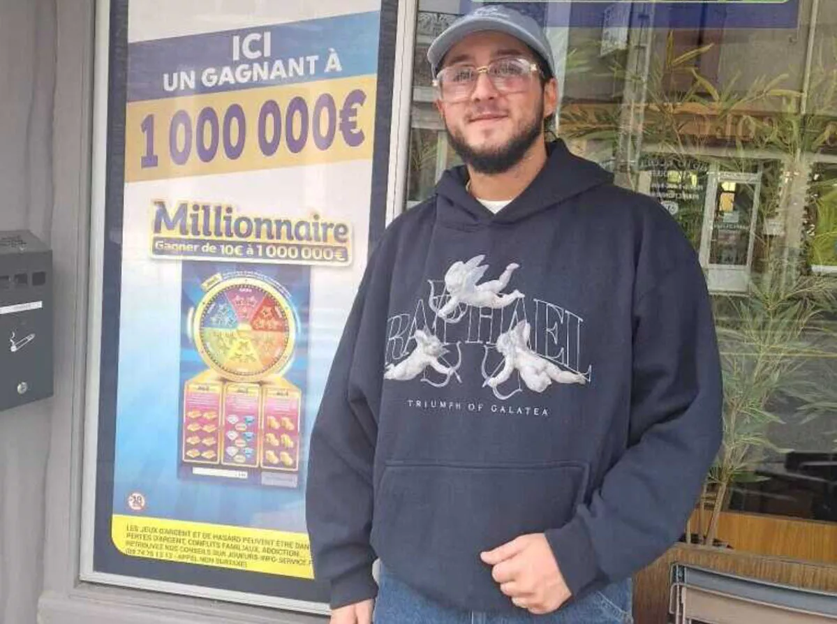 Bruno Rua Da Silva, le cogérant du bar-tabac Le Cyrano qui a vendu le ticket gagnant Millionnaire FDJ à 1 million d'euros