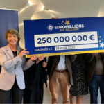 EuroMillions : on connait les gagnants des 250 millions d’euros, cinq amis qui jouaient ensemble pour la première fois