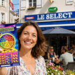 FDJ : « On croit que ça n&rsquo;arrive qu&rsquo;aux autres », une joueuse achète le dernier ticket Millionnaire et gagne le million